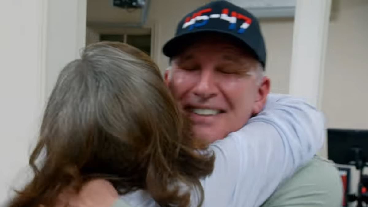 alert-–-todd-chrisley-and-wife-julie-reveal-emotional-reunion-after-prison-release-in-the-chrisleys:-back-to-reality-trailer
