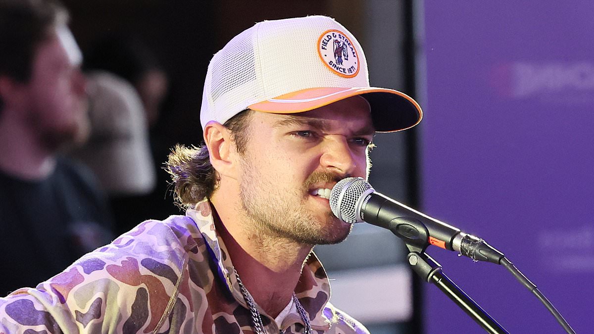 alert-–-country-singer-conner-smith-admits-to-‘dark-moments’-at-first-show-since-car-accident-that-killed-elderly-woman