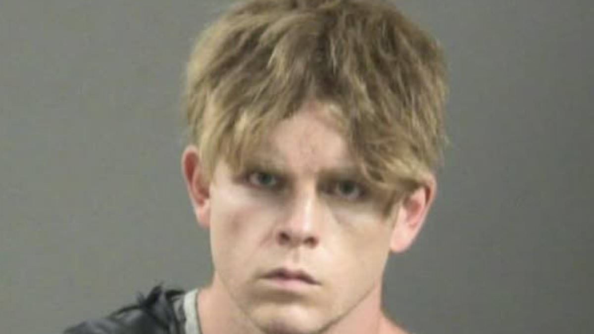 alert-–-terrified-parents-expose-teacher’s-disturbing-acts-before-‘killing-a-mom-and-dad-in-front-of-their-daughters’