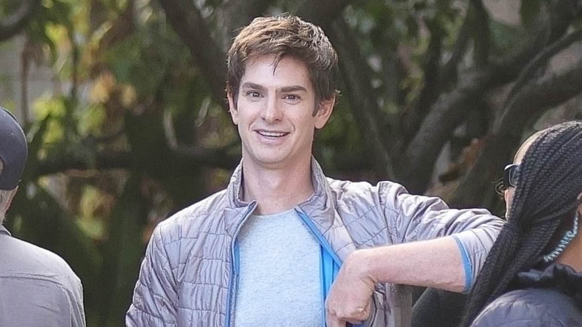 alert-–-andrew-garfield-leaves-fans-confused-by-his-‘freaky’-face-on-new-film-set-as-he-fuels-plastic-surgery-rumors