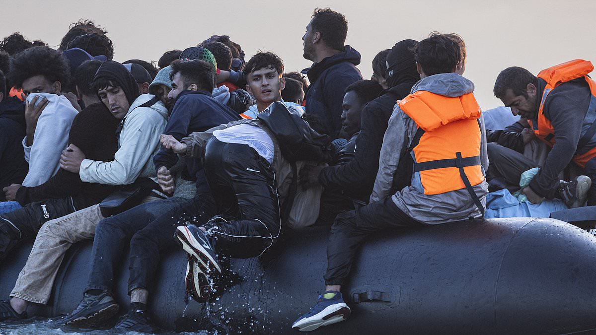 alert-–-labour’s-small-boat-migrant-deal-with-france-will-expire-in-just-11-months,-home-office-reveals,-as-scheme-prepares-for-launch-this-week