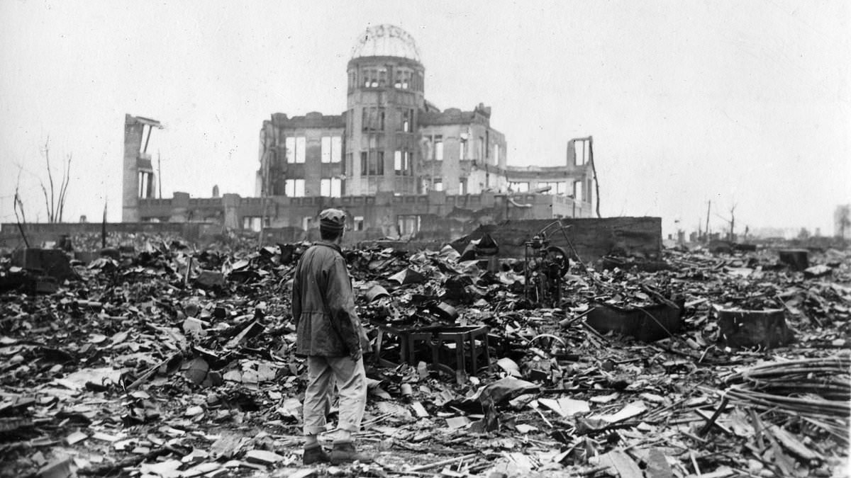 alert-–-the-full-horror-of-the-bombing-of-hiroshima:-historian-iain-macgregor-reveals-all-80-years-on-–-as-graphic-shows-how-mission-that-wiped-out-80,000-people-in-an-instant-unfolded