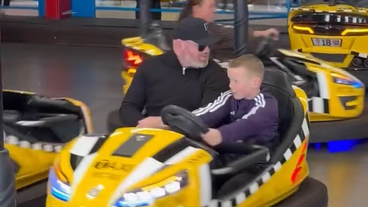 alert-–-wayne-rooney-endures-a-bumpy-ride-away-from-the-dugout-as-he-joins-wife-coleen-and-son-kit-on-the-dodgems-at-irish-amusement-park-–-after-clip-of-tom-brady-questioning-his-work-ethic-went-viral