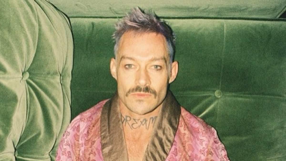 alert-–-see-the-‘freak’-features-at-silverchair-frontman-daniel-johns’-‘love-shack’-in-newcastle-–-which-he-bought-in-his-teens-and-is-now-listed-on-airbnb