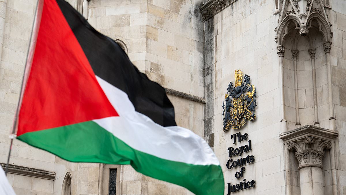 alert-–-cabinet-minister-tells-brits-to-‘stay-away’-from-palestine-action-protest-–-as-prisons-scramble-to-make-room-for-influx-of-arrested-demonstrators