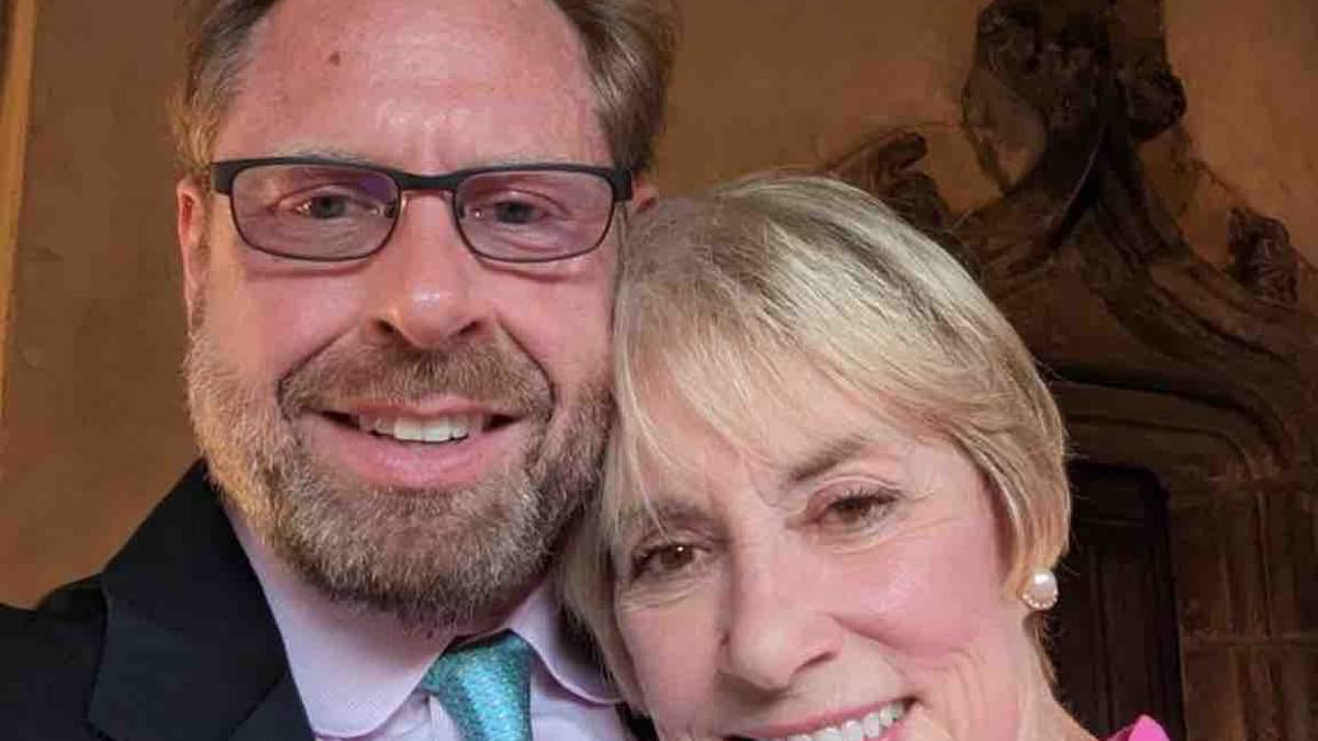 alert-–-horrific-murder-suicide-after-beloved-connecticut-millionaire,-83,-welcomed-layabout-son,-56,-back-into-her-$2.7m-home