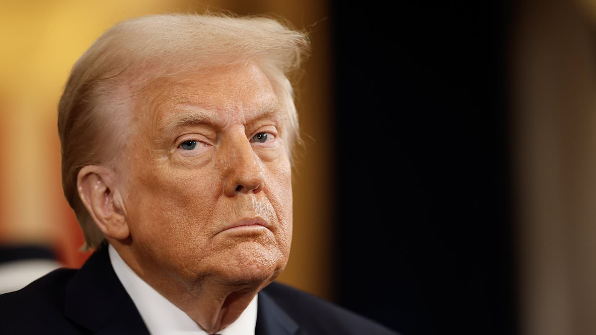 alert-–-ukraine-may-be-forced-to-give-up-land-held-by-russia-under-ceasefire-deal-set-to-be-agreed-by-trump-and-putin-next-week