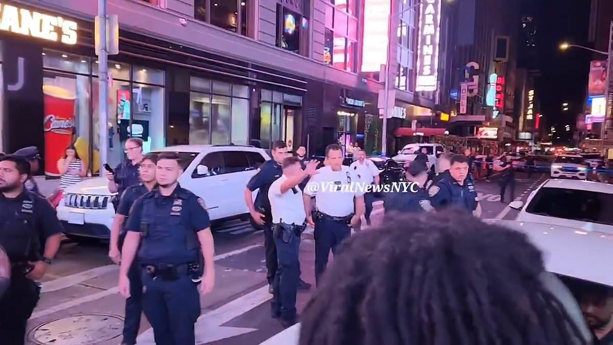 alert-–-three-shot-in-times-square-shooting-as-emergency-crews-rush-to-the-scene