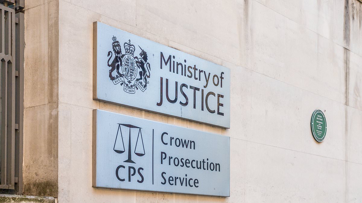 alert-–-court-service-accused-of-it-bug-‘cover-up’-after-malfunction-made-evidence-go-missing