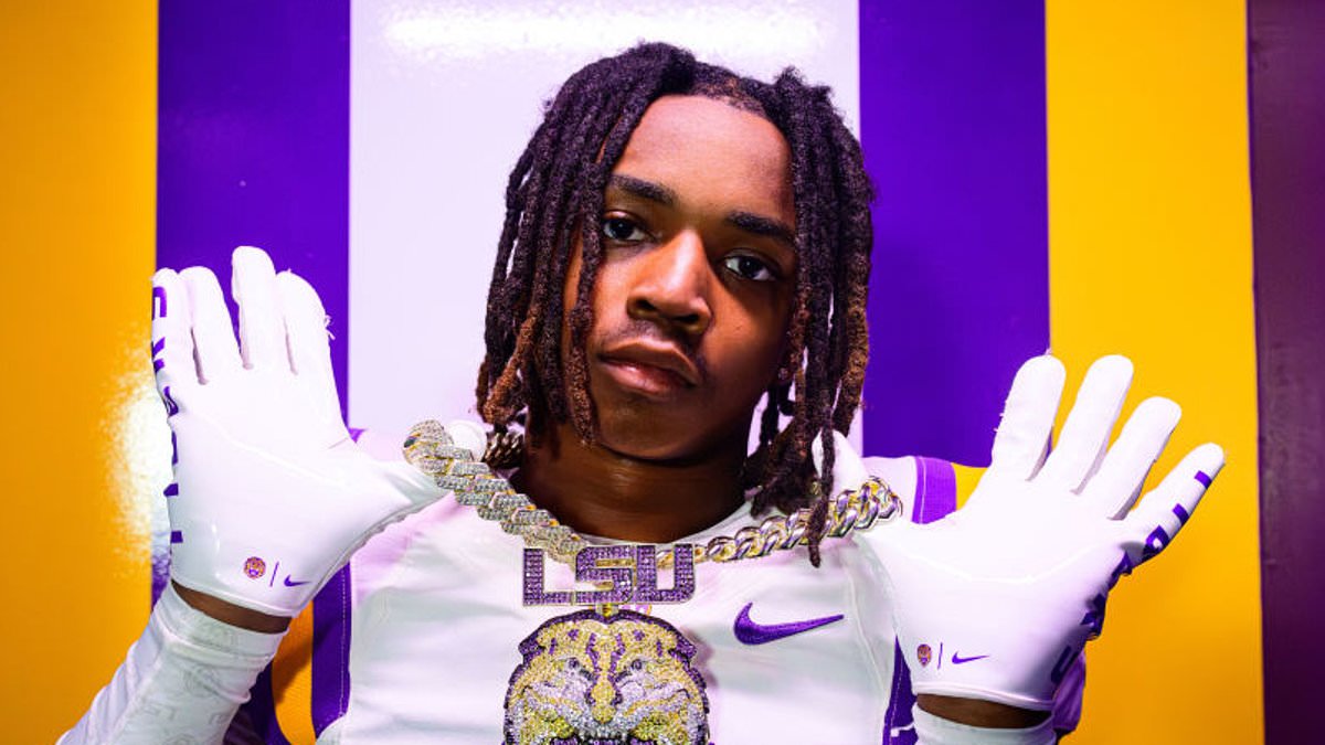 alert-–-lsu-star-jt-lindsey-surrenders-to-police-after-being-accused-of-allowing-murder-suspects-to-stay-in-his-campus-dorm