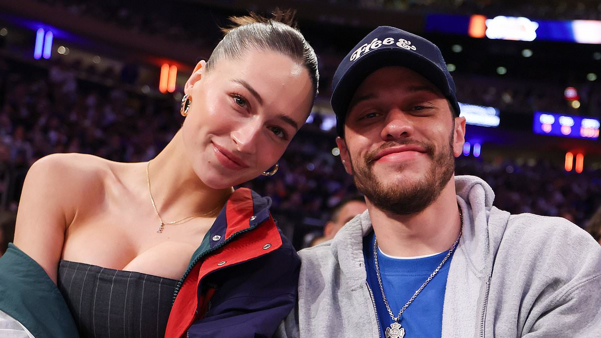 alert-–-pete-davidson-shows-rare-pda-with-pregnant-girlfriend-elsie-hewitt-amid-whirlwind-romance