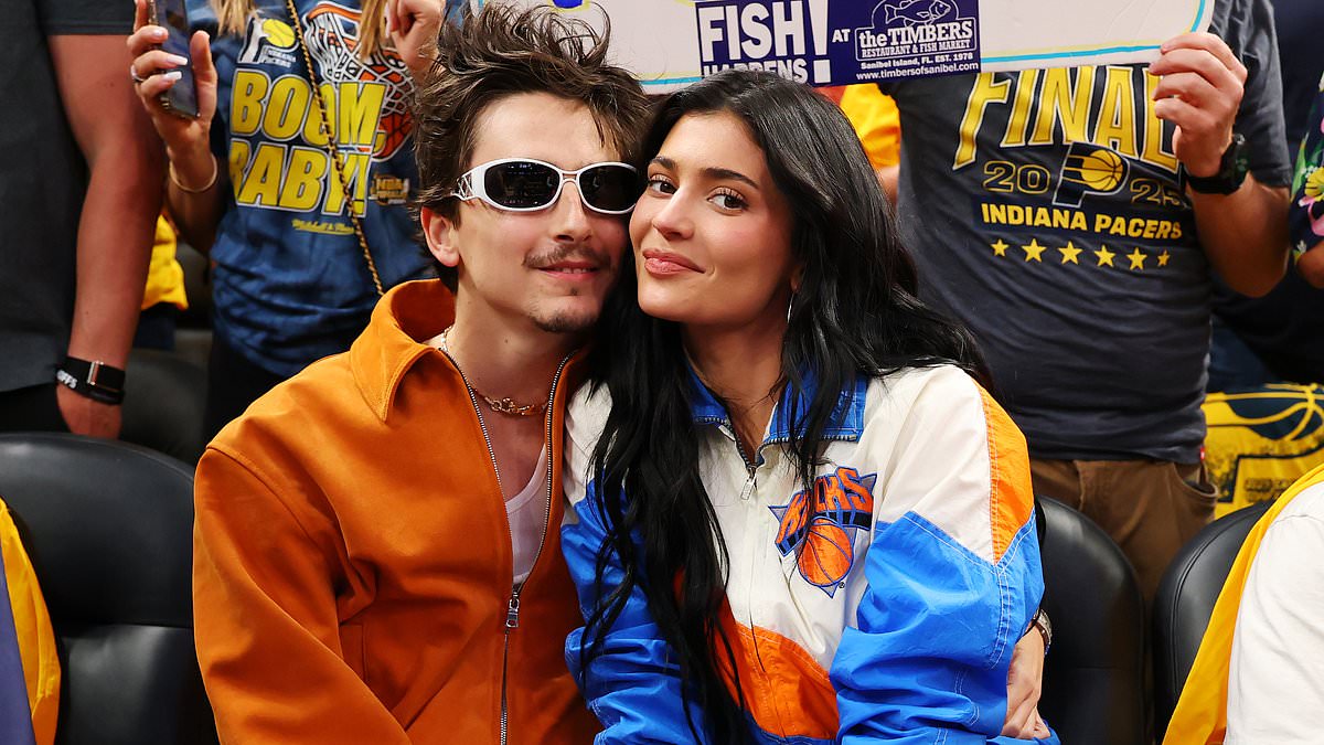 alert-–-timothee-chalamet-shares-bizarre-post-on-girlfriend-kylie-jenner’s-28th-birthday-amid-split-speculation