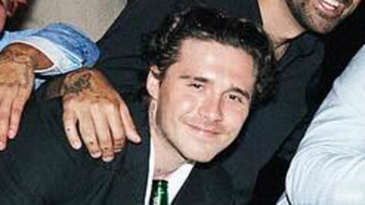 alert-–-brooklyn-beckham’s-new-inner-circle-unveiled-at-vow-renewal…-as-he-turns-his-back-on-family-and-friends-in-favour-of-wife-nicola-peltz’s-brothers,-glam-squad-and-acting-pals