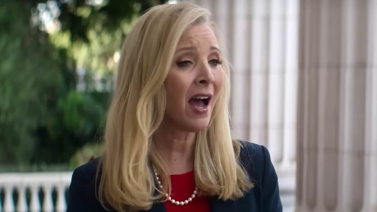 alert-–-friends-star-lisa-kudrow-goes-viral-over-resurfaced-impression-of-far-right-maga-spokesperson