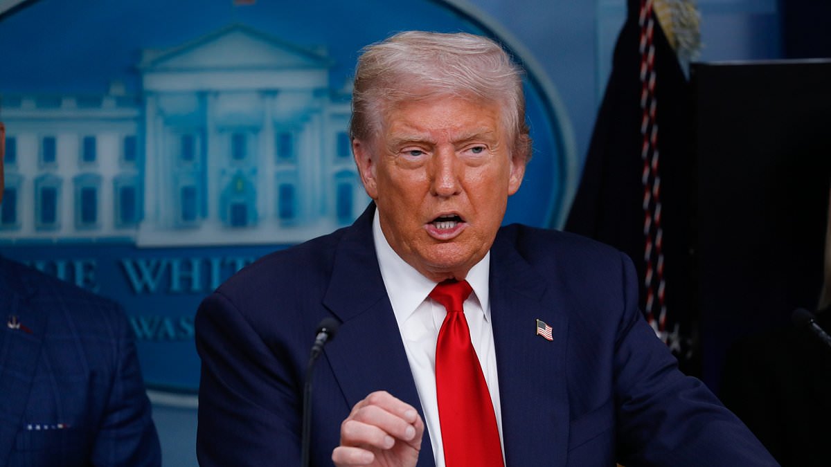 alert-–-trump-says-25%-odds-putin-meeting-ends-in-failure-as-he’s-accused-of-selling-out-to-russia-with-minerals-deal-to-stop-war
