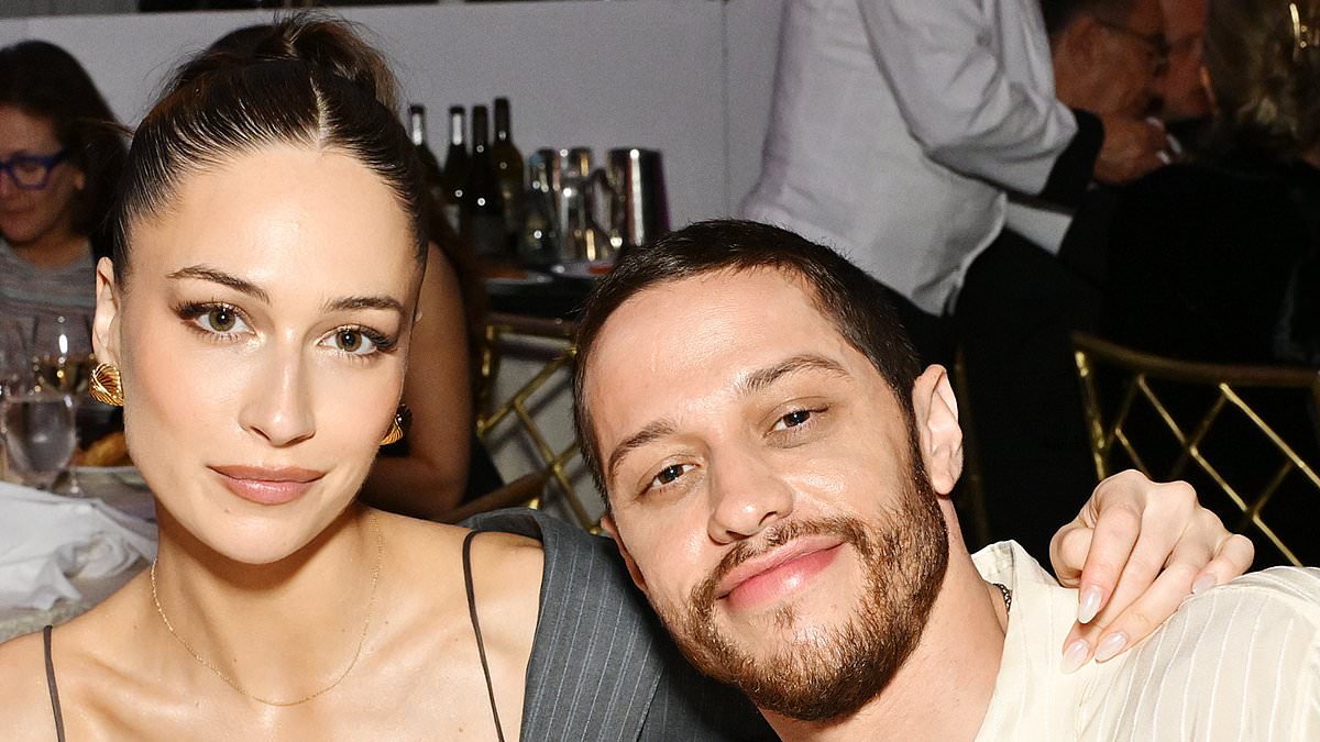 alert-–-pete-davidson-reveals-why-he-feels-‘guilty’-about-girlfriend-elsie-hewitt’s-pregnancy