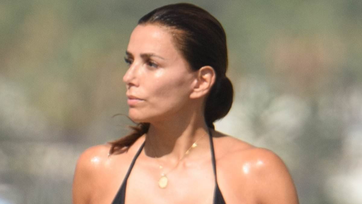 alert-–-eva-longoria,-50,-sizzles-in-black-string-bikini-after-revealing-secrets-to-her-flawless-figure