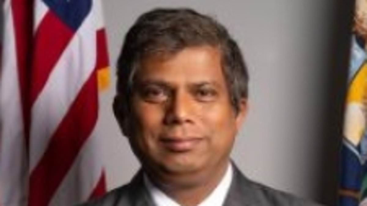 alert-–-disturbing-video-shows-lawmaker-stuffing-ballots-in-swing-state-that-trump-only-won-by-80,000-votes