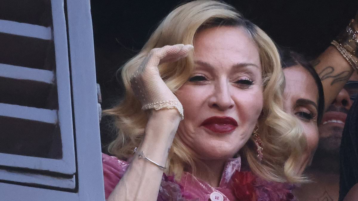 alert-–-madonna’s-67th-birthday-at-‘the-world’s-most-insane-horse-race’:-the-very-famous-faces-who-joined-singer-as-bareback-riders-take-treacherous-turns-at-speed-–-and-even-whip-each-other