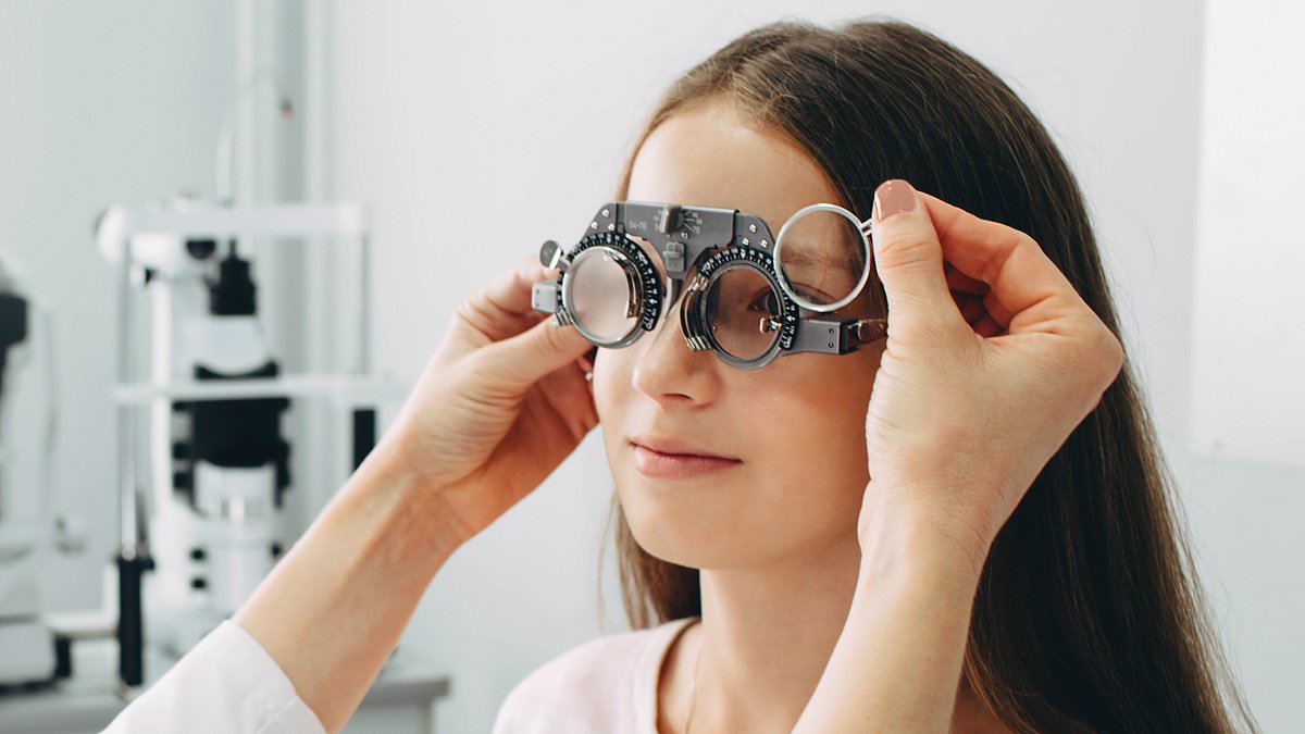 alert-–-scientists-discover-how-to-restore-eyesight-without-laser-surgery
