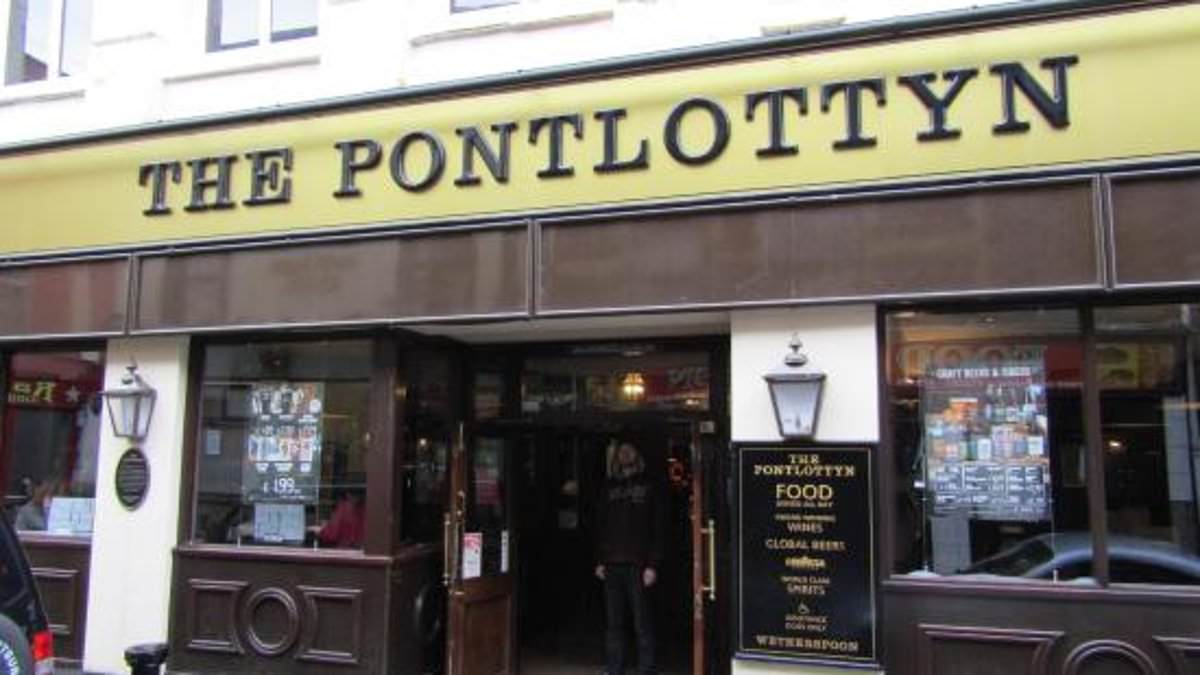 alert-–-wetherspoons-manager-sacked-over-giving-colleague-staff-discount-for-30-of-chicken-bites-wins-unfair-dismissal-claim