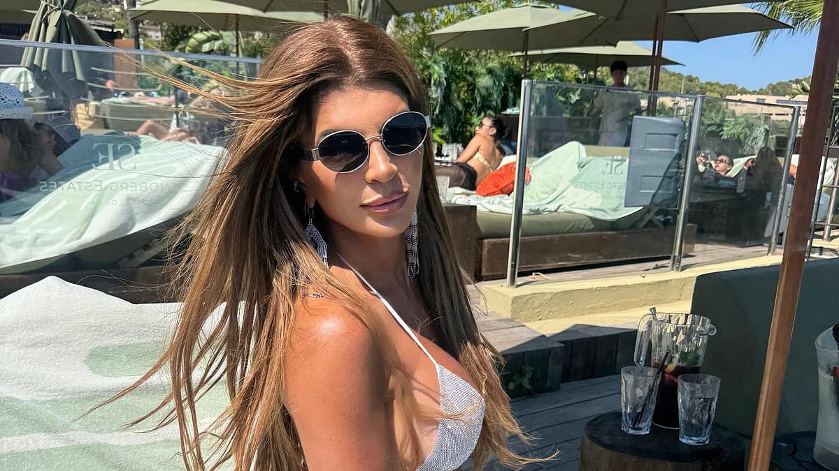 alert-–-teresa-giudice-sizzles-in-bikini-during-sangria-fueled-getaway…-after-her-paltry-rhonj-salary-was-revealed