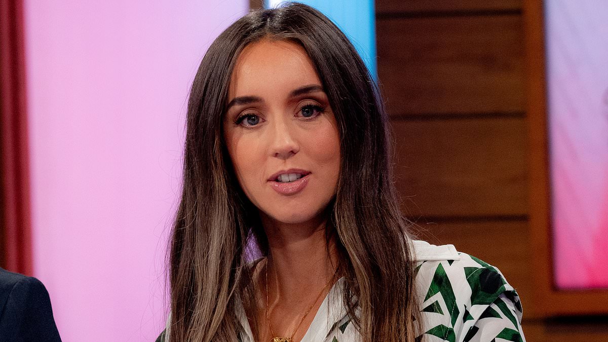 alert-–-peter-andre’s-wife-left-emily-‘hurt’-by-katie-price’s-‘disgusting’-swipe-at-her-children-in-bombshell-cash-counting-video-with-princess:-‘it’s-a-new-low’