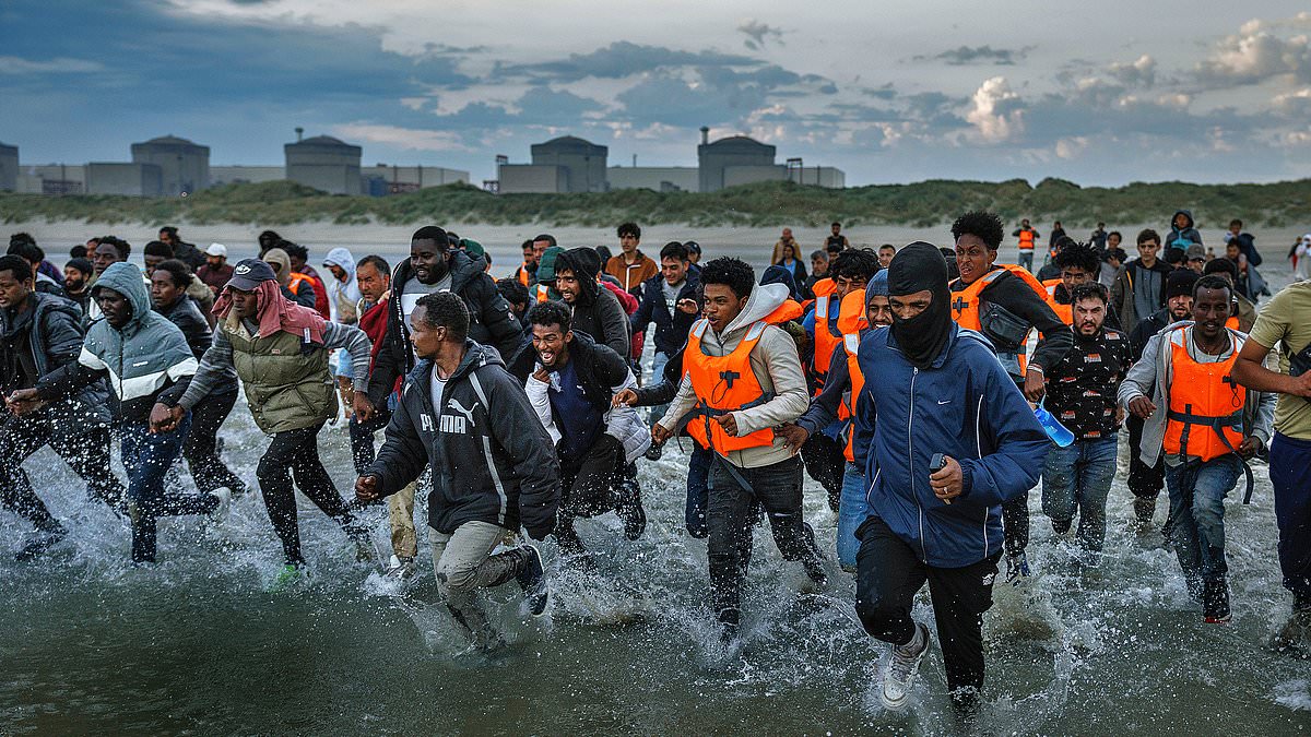 alert-–-record-111,000-asylum-claims-in-first-year-of-labour-government,-home-office-reveals