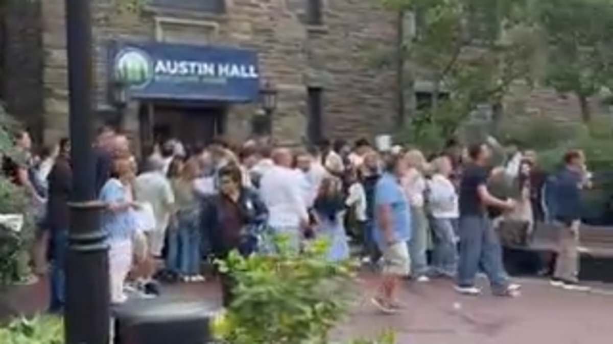 alert-–-villanova-university-students-run-for-their-lives-as-active-shooter-reported-on-campus