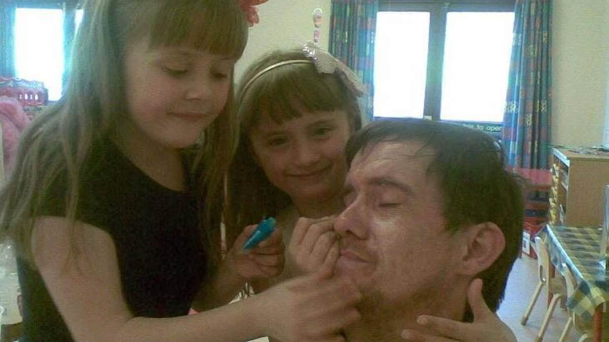 alert-–-father-of-two-who-was-gunned-down-in-drive-by-shooting-outside-pizza-takeaway-had-beaten-lung-cancer-just-six-months-prior,-heartbroken-family-reveal