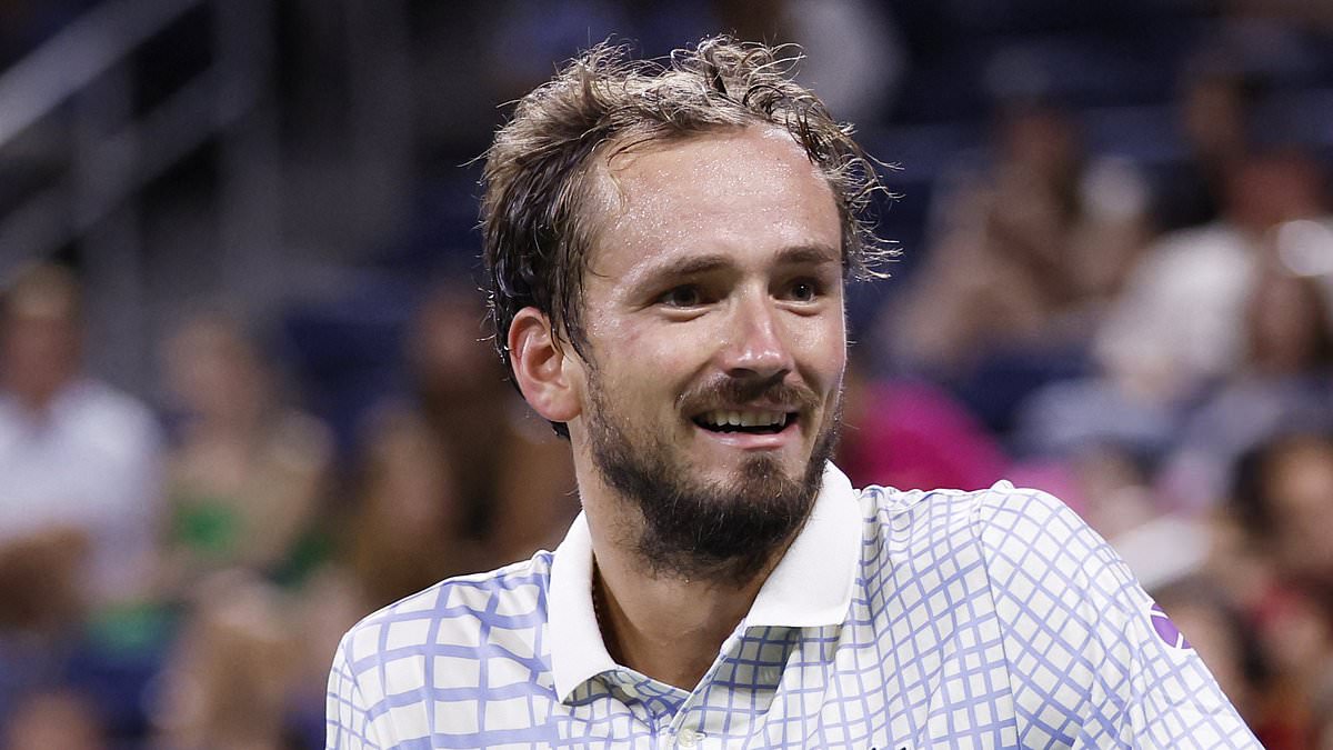 alert-–-us-open-descends-into-chaos-as-photographer-walks-on-court-at-match-point-to-spark-player-meltdown