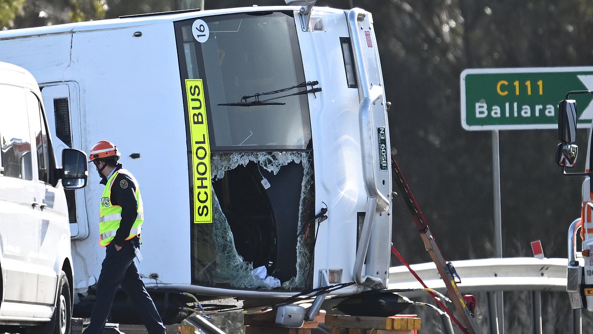 alert-–-christian-college-geelong-schoolgirl-is-killed-and-several-students-injured-after-bus-rolls-over-at-stonehaven