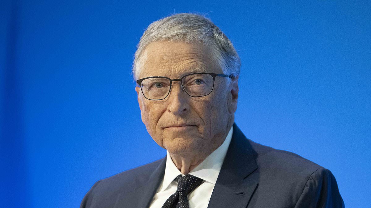 alert-–-bill-gates-makes-secret-move-at-$77-billion-foundation-that-could-have-huge-political-implications