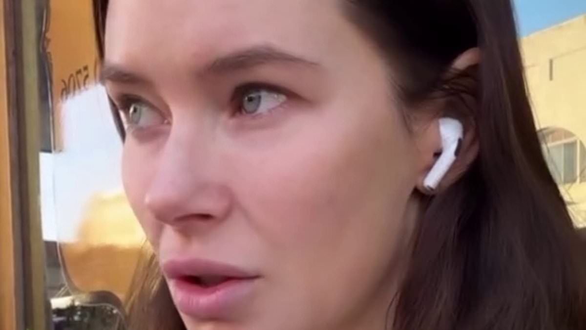 alert-–-brittany-hockley-unable-to-walk-after-she-suffers-shocking-gruesome-injury