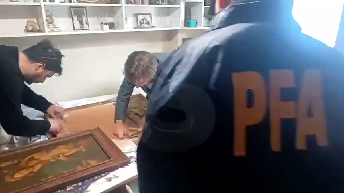 alert-–-cops-raid-nazi-heiress’s-home-to-seize-masterpiece-stolen-by-her-dad…but-are-shocked-to-see-what-was-hanging-on-wall