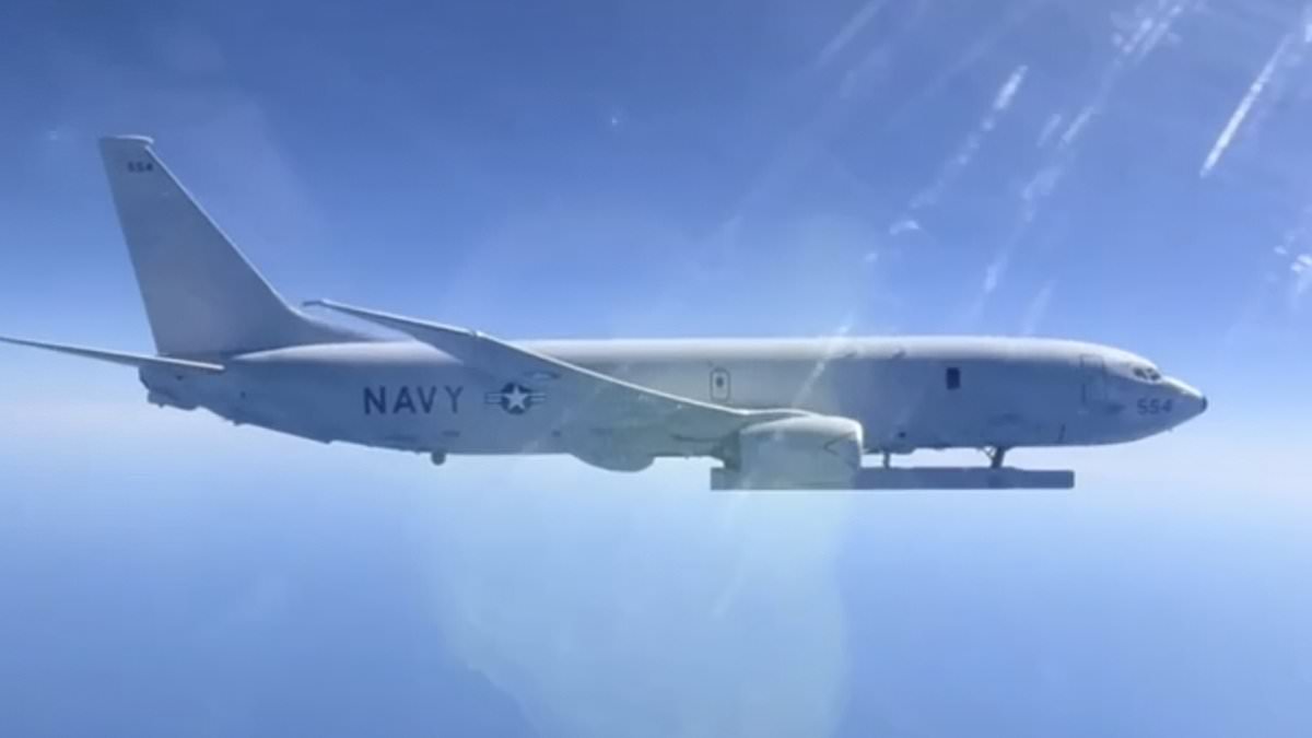 alert-–-stand-off-in-the-skies:-moment-russian-fighter-jet-buzzes-us-anti-submarine-spy-plane-over-the-black-sea-in-tense-aerial-clash