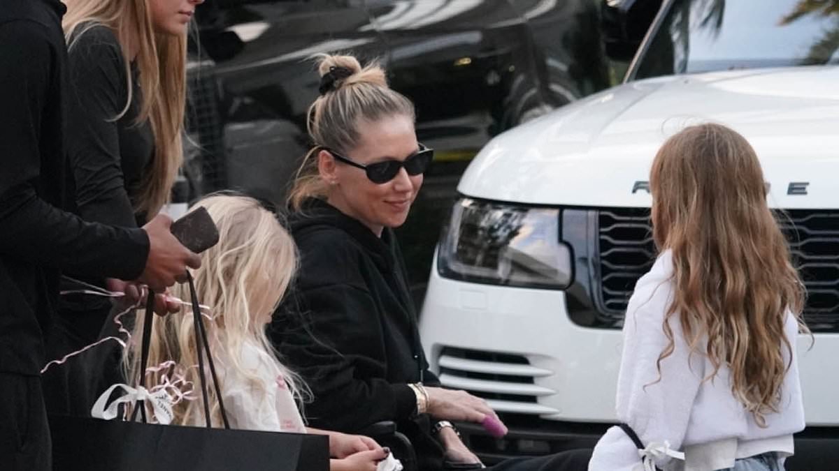 alert-–-the-reclusive-life-of-anna-kournikova-who-withdrew-from-the-spotlight-after-retiring-age-21-to-live-a-quiet-life-with-enrique-iglesias-–-after-it-was-revealed-she-is-pregnant-with-fourth-child-at-44
