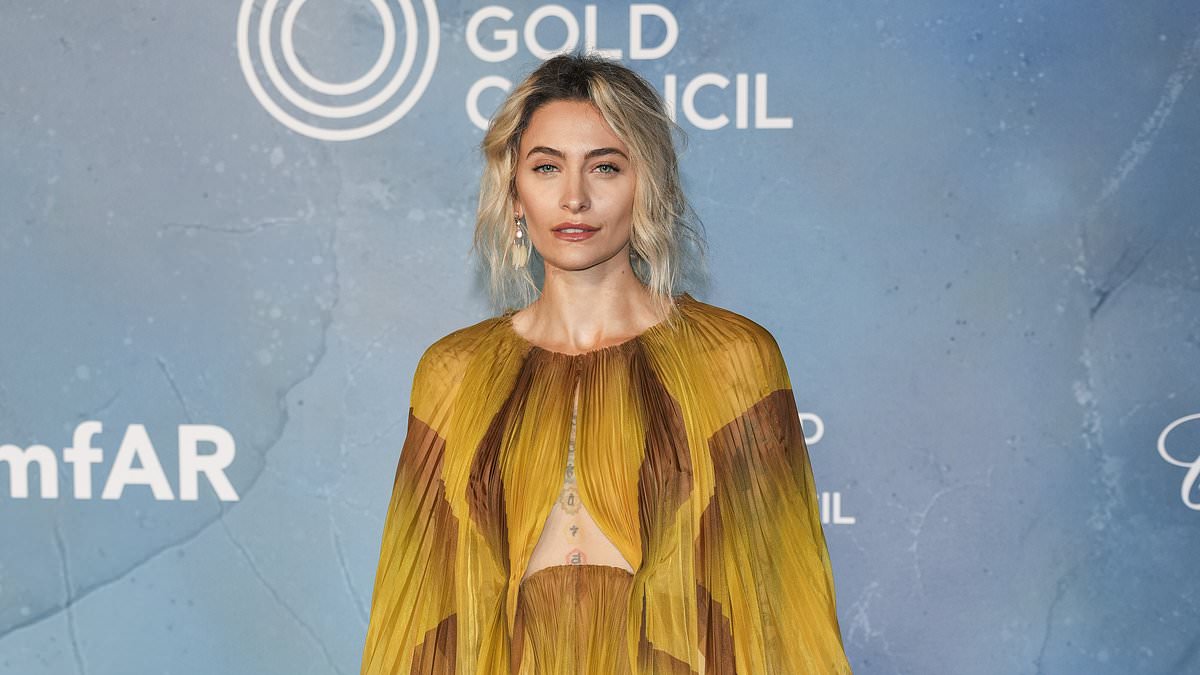 alert-–-paris-jackson-commands-attention-in-a-dramatic-caped-gown-as-she-joins-dashing-colman-domingo-and-jude-law-at-star-studded-amfar-gala-amid-the-82nd-venice-film-festival