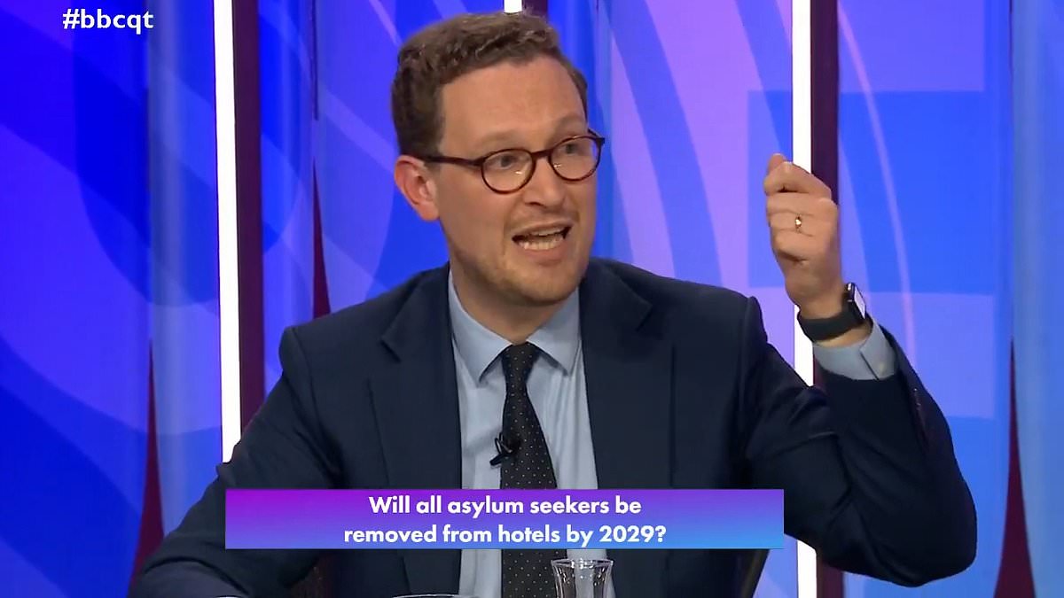 alert-–-don’t-let-him-on-tv!-keir-starmer-picks-gaffe-prone-treasury-minister-darren-jones-to-be-his-top-no10-aide