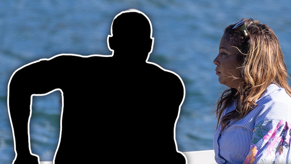 alert-–-damning-photos-burn-top-dems’-2028-plans-to-the-ground-as-he’s-busted-half-naked-on-kingmaker-george-clooney’s-luxury-yacht-in-italy…-while-his-‘hellhole’-state-faces-crime-apocalypse