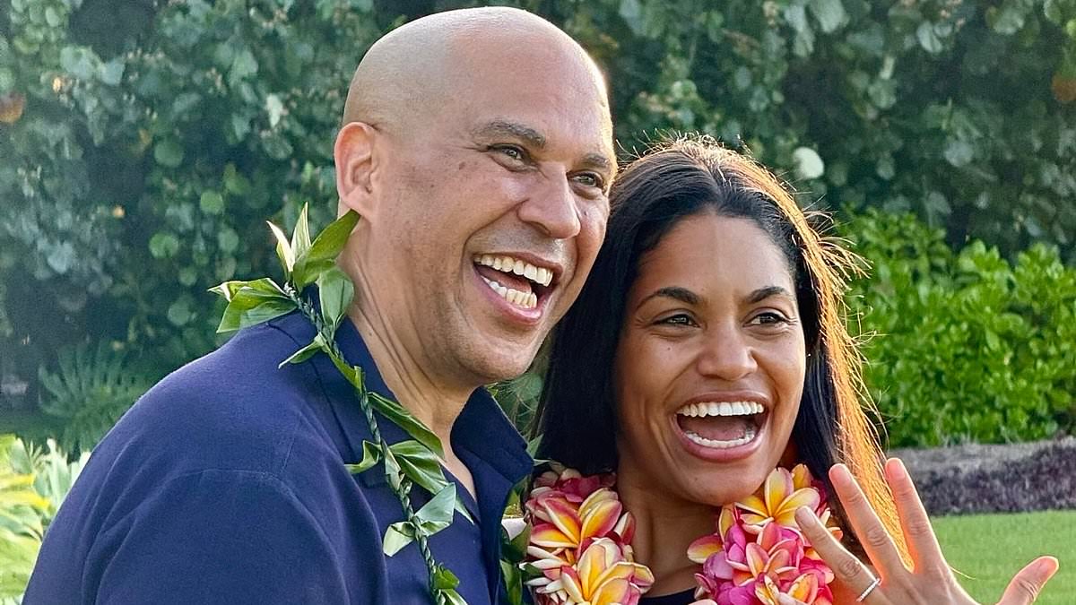 alert-–-top-democrat-cory-booker,-56,-makes-shock-proposal-to-girlfriend-who’s-the-spitting-image-of-his-famous-ex