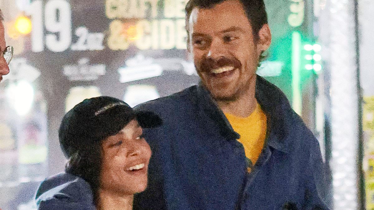 alert-–-harry-styles-and-zoe-kravitz-confirm-their-romance-as-smitten-singer,-31,-wraps-his-arm-around-actress,-36,-during-cosy-date-night-in-nyc-days-after-packing-on-the-pda-in-europe